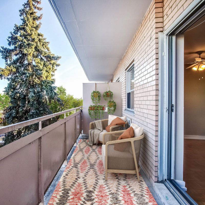 Spacious furnished balcony at The Links.